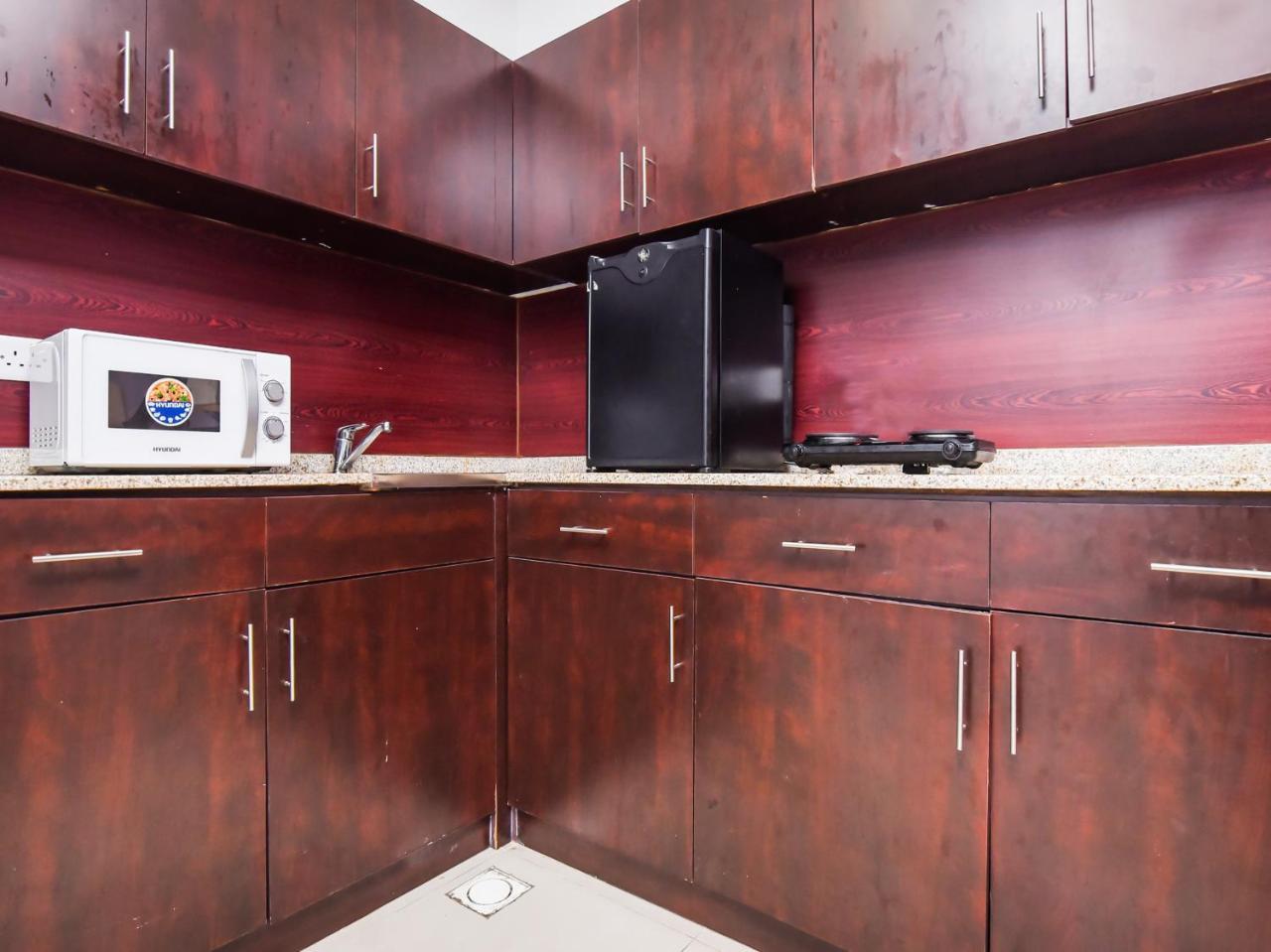 Oyo 138 Empire Hotel Apartments Dubai Ngoại thất bức ảnh