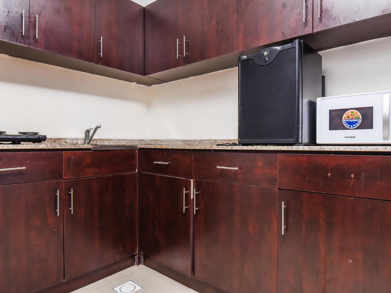 Oyo 138 Empire Hotel Apartments Dubai Ngoại thất bức ảnh